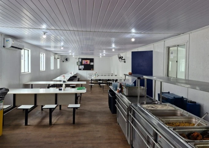 Refeitórios provisórios em canteiro de obras: ...